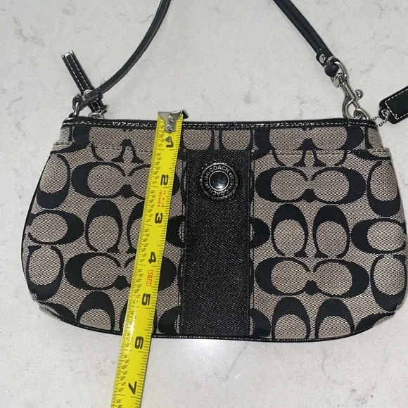Coach Lg wristlet black & tan signature logo or small purse bag - Picture 11 of 12